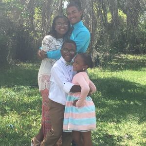 Meet your Posher, Candy